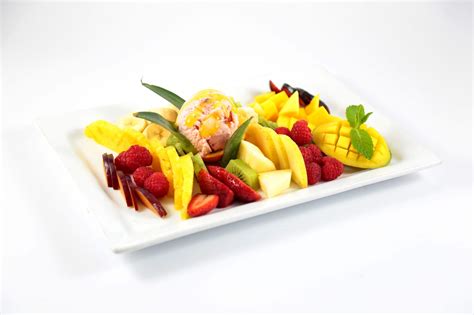 Assiette De Fruits Restaurant Luigi Sidimaârouf