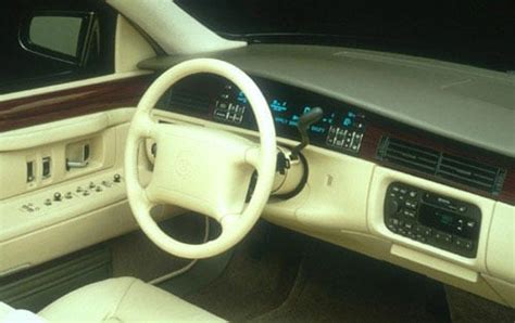 1996 Cadillac DeVille Pictures - 10 Photos | Edmunds