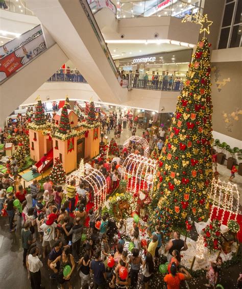 Shoppings da Grande Cuiabá investem em decoração de Natal e esperam