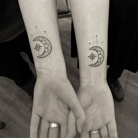Lua E Estrela Significado - Significado de Tatuagens de Lua Crescente e Estrela | BlendUp