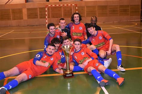 Football Challenges Départementaux De Futsal U18 Et U15 Autant En Emporte La Marne