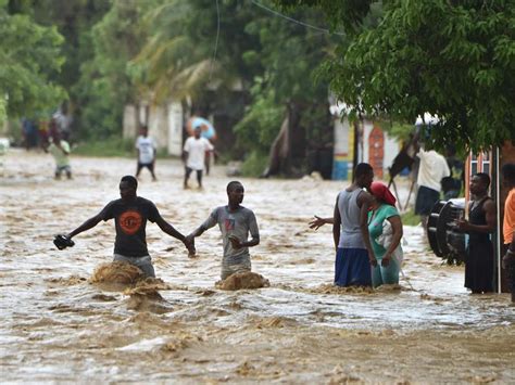 Hurricane Matthew Kills At Least 17 Takes Aim At Bahamas US World