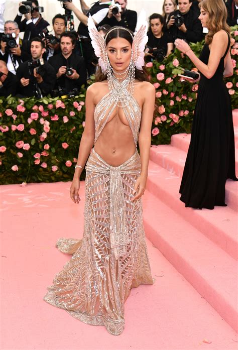 Emily Ratajkowski Poses Naked Shows Off Hair In Racy Instagram Snap Fox News