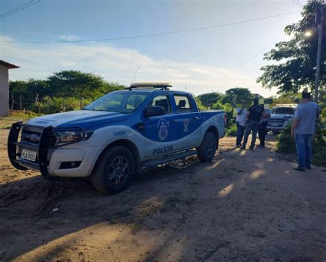 Vigilante é preso por furtar bateria de ônibus escolar em Cruz das