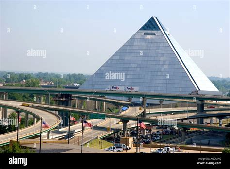 The Pyramid Arena in Memphis, Tennessee Stock Photo: 8101967 - Alamy