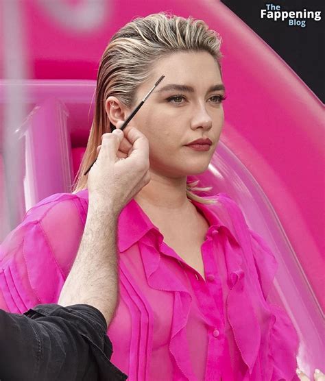 Florence Pugh Flashes Her Nude Tits During A Shoot For Valentinos