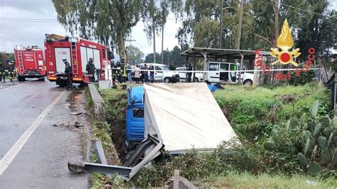 Autocarro Si Ribalta Morto Imprenditore 53enne