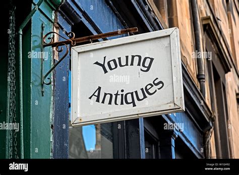 Antique shop sign hi-res stock photography and images - Alamy