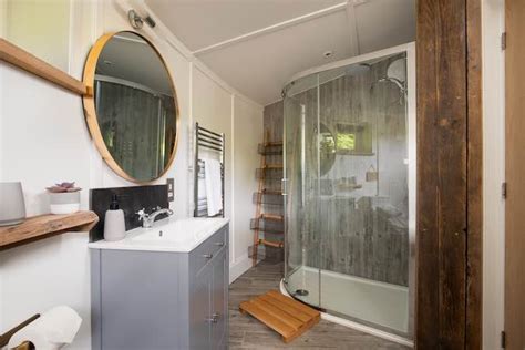 Somerset Hot Tub Cottage For Couples Glamping The Hide