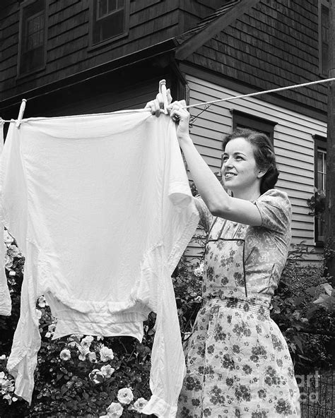 Female Hanging Telegraph