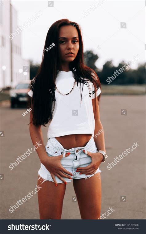 Sexy Brunette Short Shortsa Girl Good Stock Photo Edit Now 1101759968