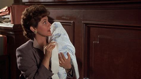 Naked Gun 33 1 3 The Final Insult 1994 Screencap Fancaps