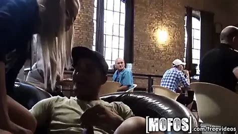 FICKEN VOR PASSANTEN EXTREM PUBLIC SEX MIT DEUTSCHER BITCH XHamster