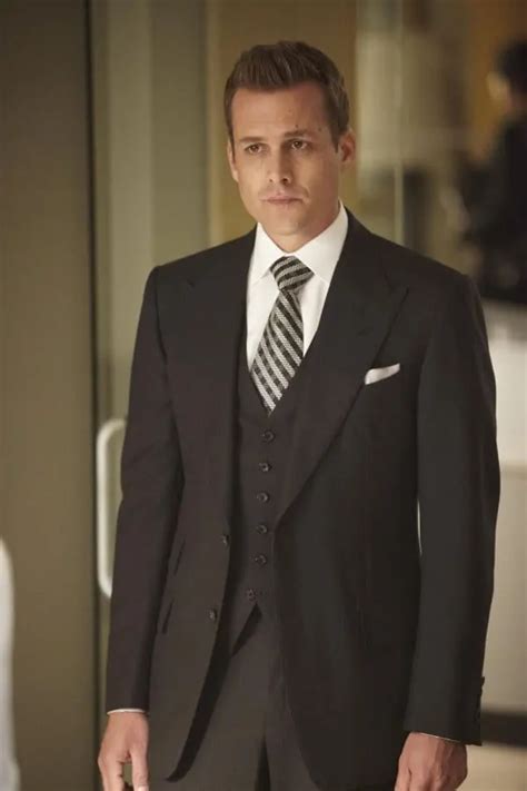 Suits Of Harvey Specter & How To Dress Like Him + Hair Styles