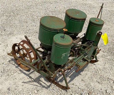 John Deere 246 247 2 Row 3 Pt Corn Planter Schneider Auctioneers Llc