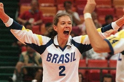 FERA DO PASSADO Ana Moser líder de uma geração do vôlei brasileiro