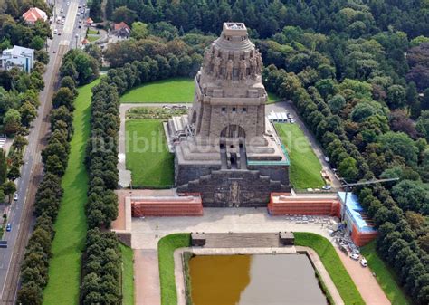 Leipzig aus der Vogelperspektive Völkerschlachtdenkmal Leipzig Sachsen