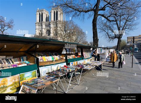 Bancarelle Di Parigi Immagini E Fotografie Stock Ad Alta Risoluzione