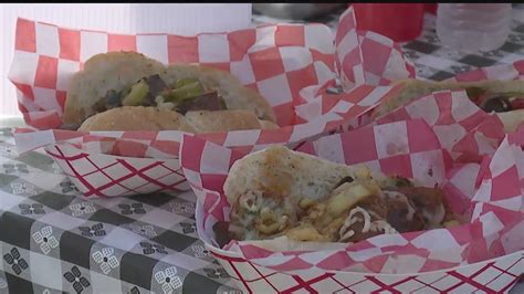 Food Vendors Antone’s Chicago Beef Sandwich Open At The Canfield Fair