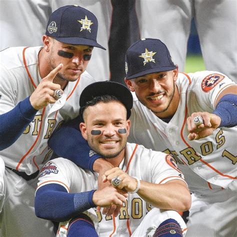 Astros reveal World Series rings in Tuesday presentation - ABC13 Houston