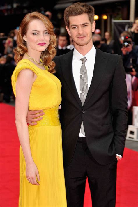 emma stone  andrew garfield reunite   golden globes