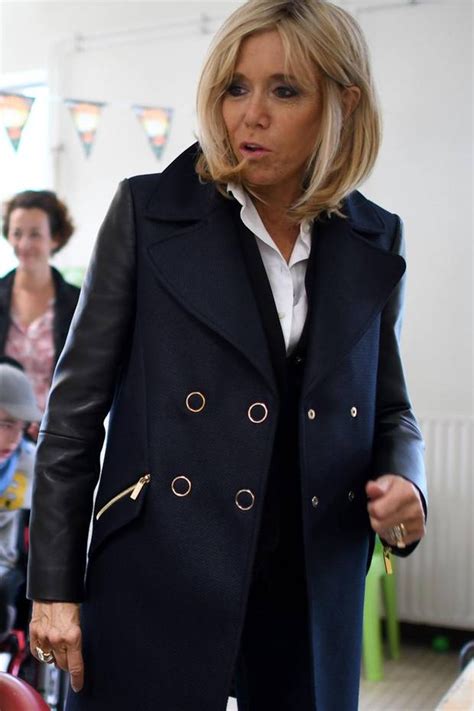 Brigitte Macron Arrive Seule La Passation De Pouvoir Artofit