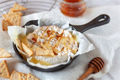 Queijo De Camembert Soft French Cozido No Forno Mel E Tomilho