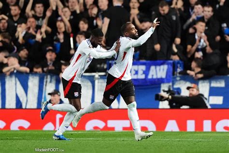 Ol Alexandre Lacazette Soulag Apr S Son Premier But En Ligue