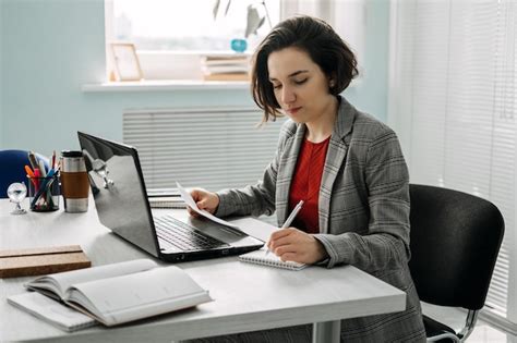 Womanowned Business Mujer De Negocios Exitosa Mujer Empresaria Joven