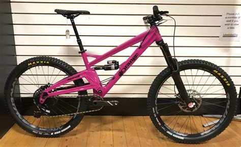 Orange Alpine 6 RS 27.5 Mountain Bike 2018 Fuschia