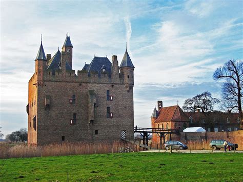 Doornenburg Castle Doornenburg Visitor Information And Reviews