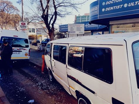 Germiston Taxi Crashes Into Tree Leaving Four Injured Er24