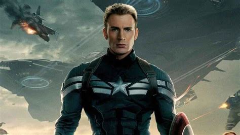 Chris Evans ator de Capitão América é assunto mais comentado no Twitter após vazar nude por engano