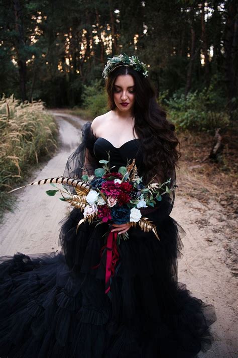 Black Bridal Bouquet Gothic Bouquet Gothic Wedding Gothic Flowers Boho