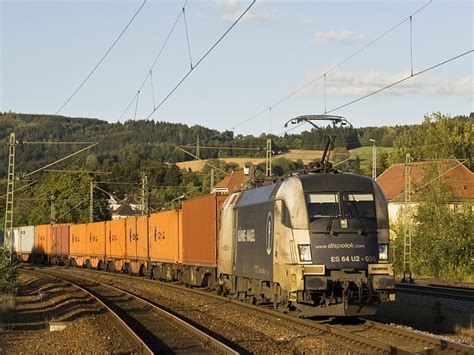 182 535 5 Kühne Nagel am 14 09 2011 mit einem Containerzug bei der