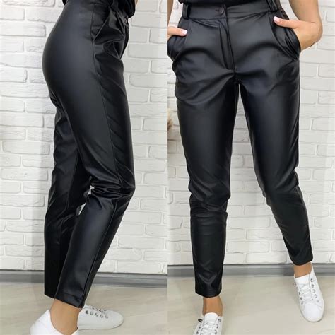 Удобные красивые молодежные женские брюки Экокожа В широком ...