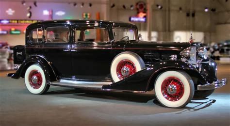 1933 Cadillac 355C V8 News Site