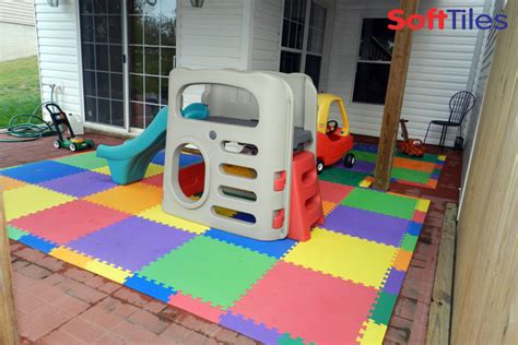 Outdoor Patio Cushioned Childrens Play Mat Using Softtiles Foam Mats