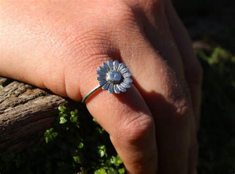 Sterling Silver Upward Daisy Stack Ring Goldfish Jewellery