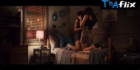 Ceara Lynch Underwear Lesbian Scene In Use Me Tnaflix