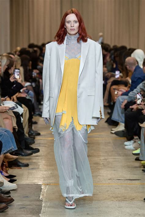 London Fashion Week Burberry Spring 2023 Collection Tom Lorenzo