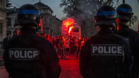 VIDEO Ces groupes d extrême droite qui menacent La manif pour tous