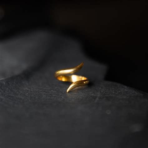 Ondulation Ring Brass Noir KĀla