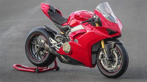 2018 Ducati Panigale V4 Pt.2 - YouTube