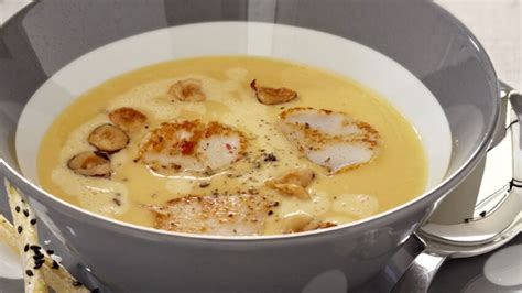 Velouté de potiron noix de Saint Jacques et noisettes rapide