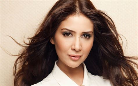 Kim Sharma Biography Wiki Age Affairs Husband Net Worth And More