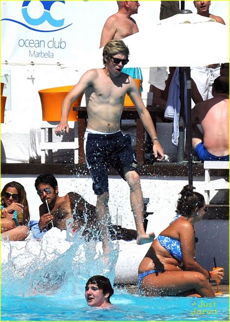 One Direction S Niall Horan Shirtless At The Pool Photo