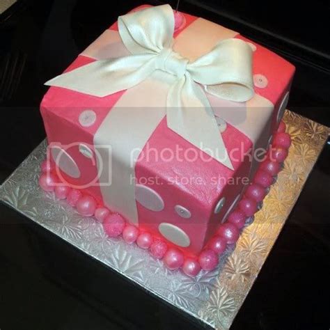 PINK PRESENT CAKE Photo by CakeTopia | Photobucket