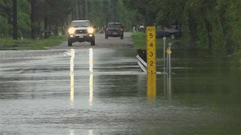 Hardin County families are left displaced after heavy rainfall ...