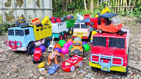 Mencari Mainan Mobil Mobilan Truk Pasir Lightning McQueen Mater